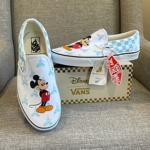 NWTs Disney Mickey 50th anniversary vans 👟👟♥️